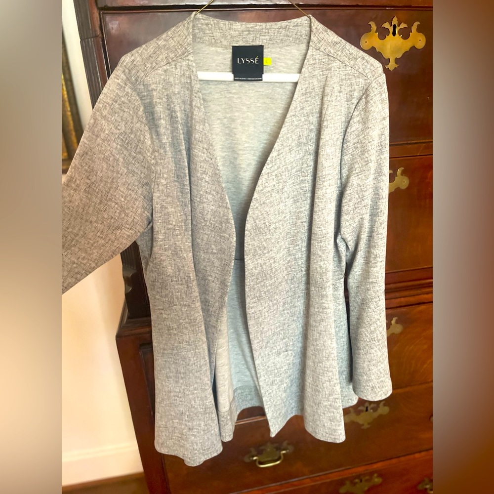 Lysse bell sleeve blazer